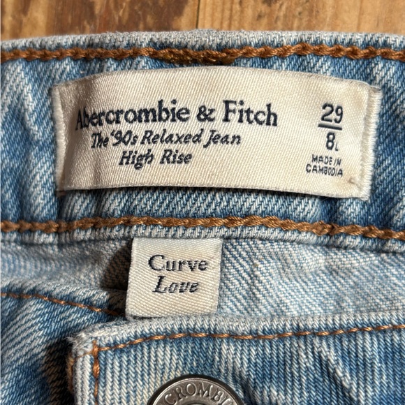 Abercrombie & Fitch Light Wash Denim Jeans - Picture 6 of 11